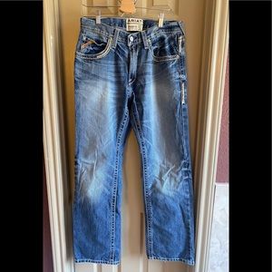 Ariat M5 Gambler Stackable straight Leg Jean (32x32). Only worn once.